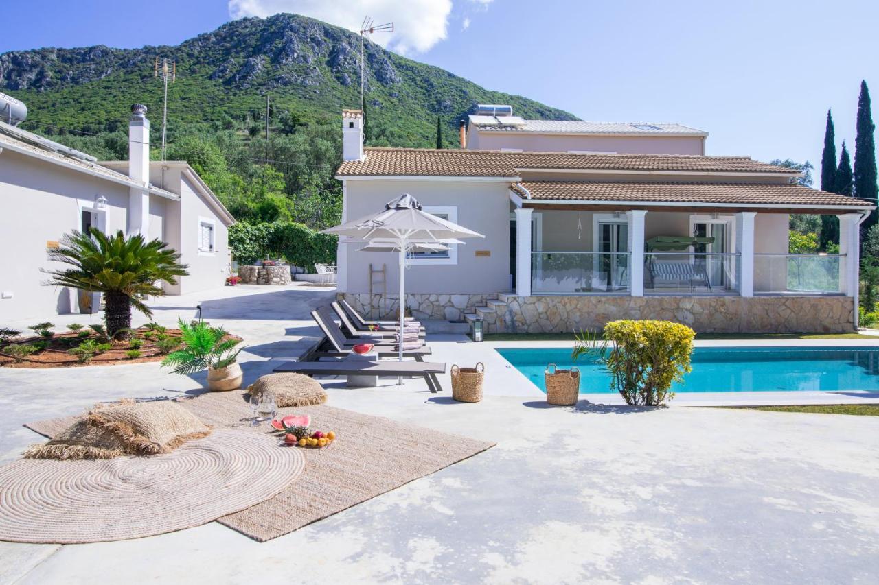 Grande Terra Villas With Swimming Pool Spartylas Exteriér fotografie