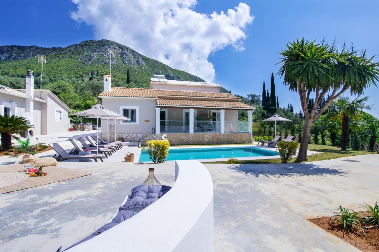 Grande Terra Villas With Swimming Pool Spartylas Exteriér fotografie
